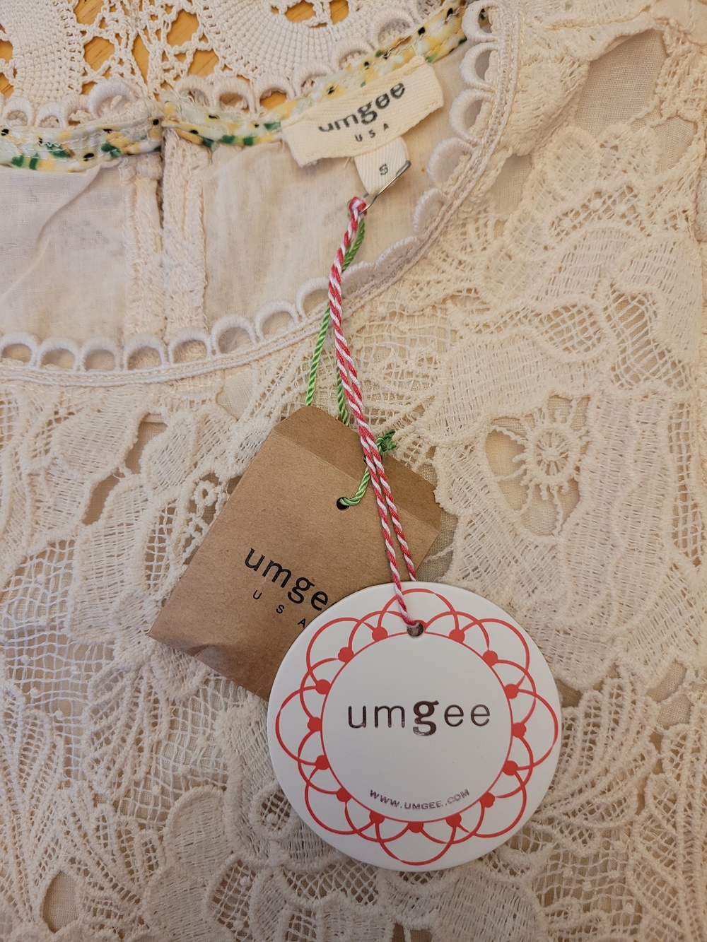 Umgee Cream Lace Puff Sleeve Dress - Picture 5 of 7